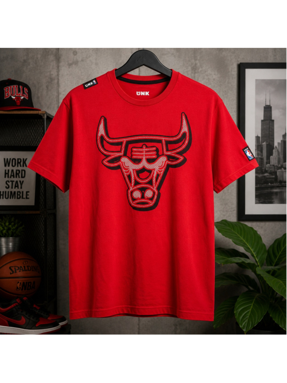 Men's UNK Chicago Bulls Graphic T-Shirt, Size L, Red and White